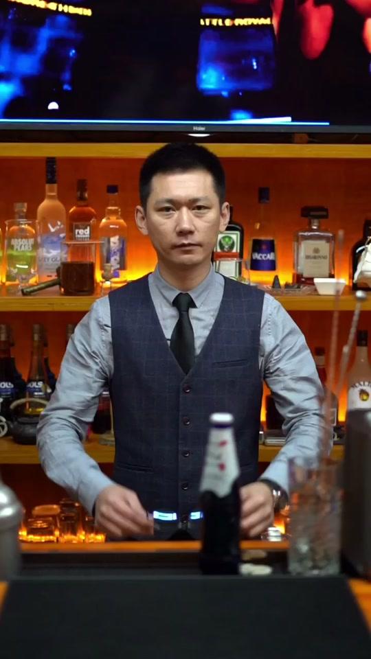 红斌-调酒的233325短视频数据详情——小葫芦